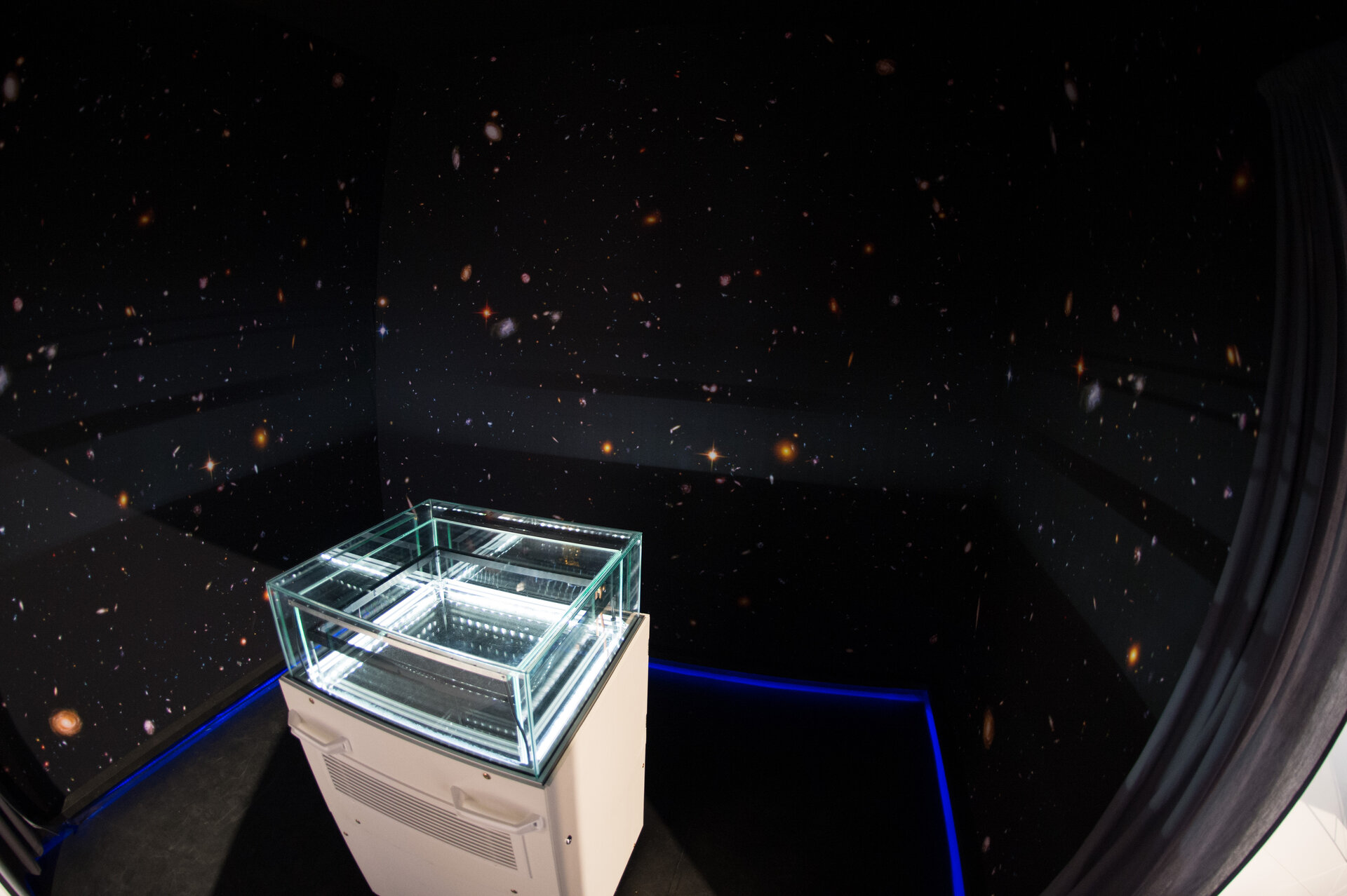 Cloud Chamber - ESERO | European Space Education Resource Office